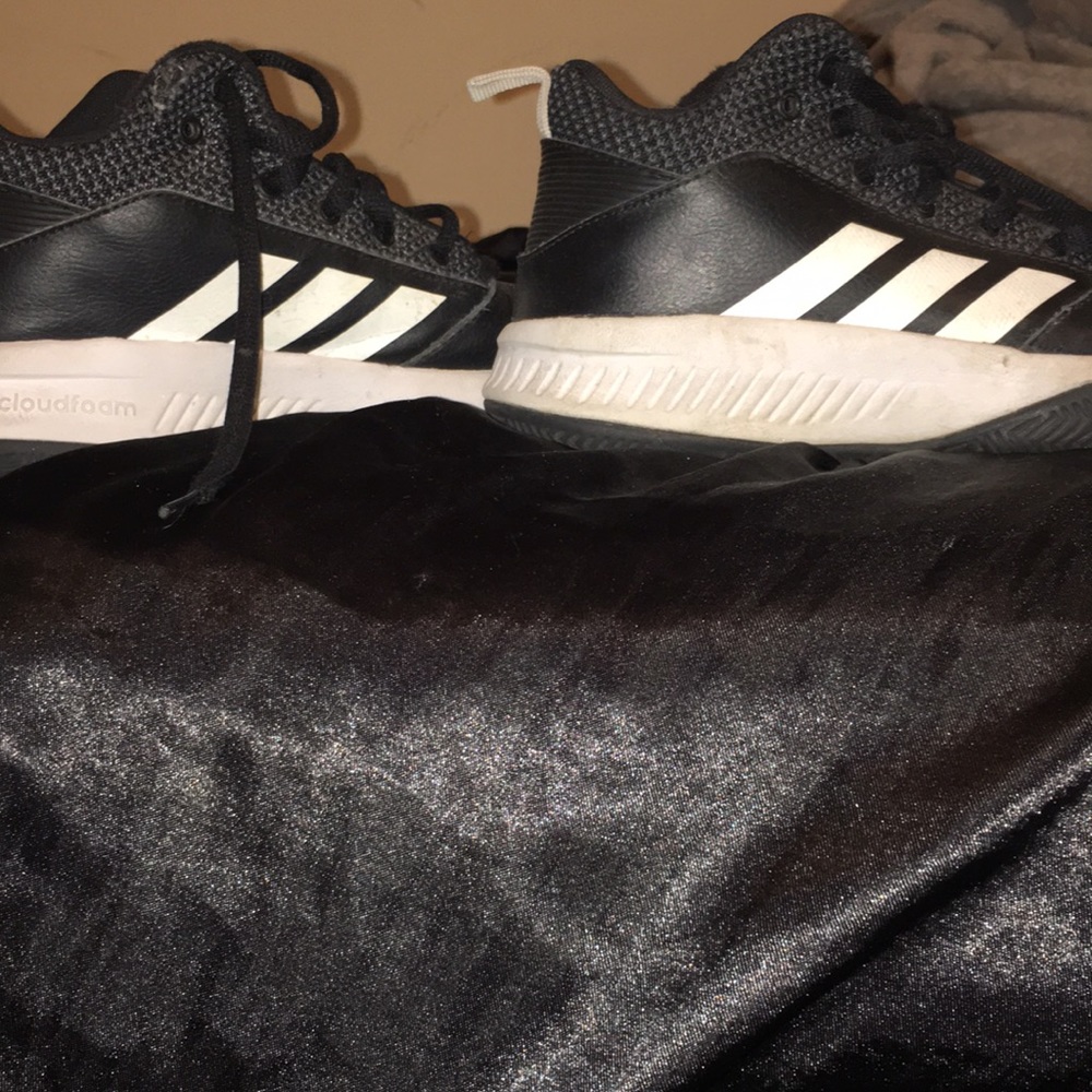 ADIDAS CLOUD FOAM SHOES FOR CHEAP!